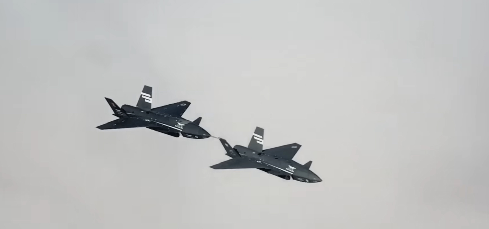 BAYRAKTAR KIZILELMA PERFORMS FORMATION FLIGHT USING SMART FLEET AUTONOMY