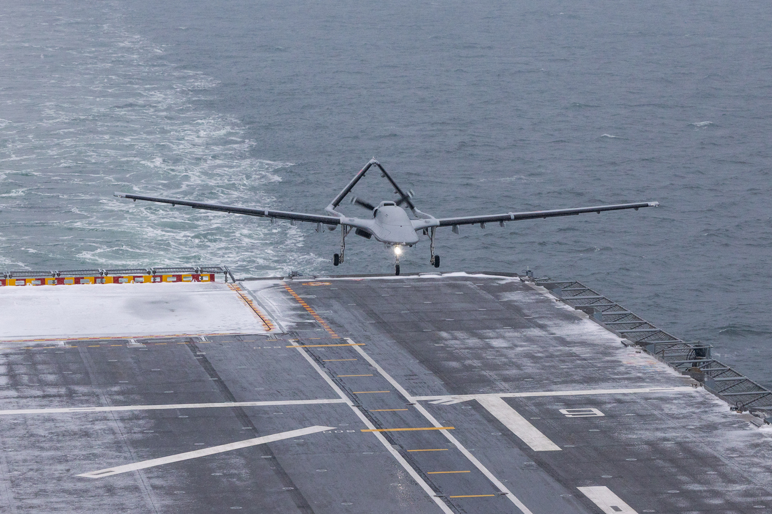 BAYRAKTAR TB3 SİHA’DAN BALTIK DENİZİ’NİN ZORLU HAVA KOŞULLARINDA KUSURSUZ GÖSTERİ